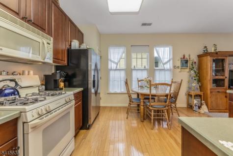 95 Kensington Circle White NJ 07823