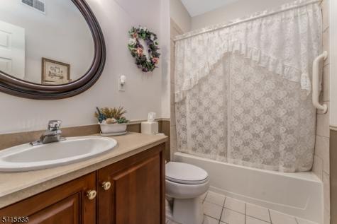 95 Kensington Circle White NJ 07823