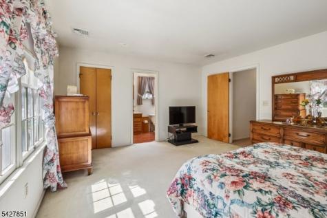 7 Hanover Avenue Warren NJ 07059