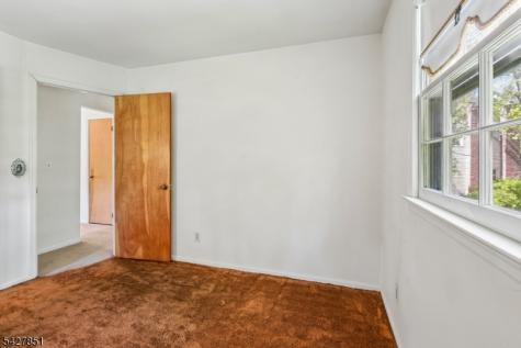 7 Hanover Avenue Warren NJ 07059