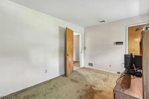 7 Hanover Avenue Warren NJ 07059