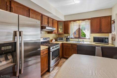 7 Hanover Avenue Warren NJ 07059