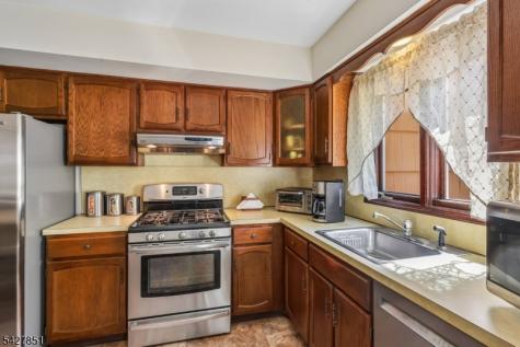 7 Hanover Avenue Warren NJ 07059