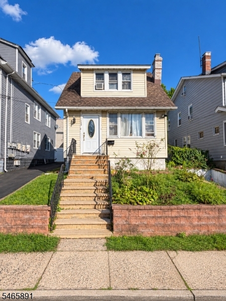 188 Floyd Street Belleville NJ 07109