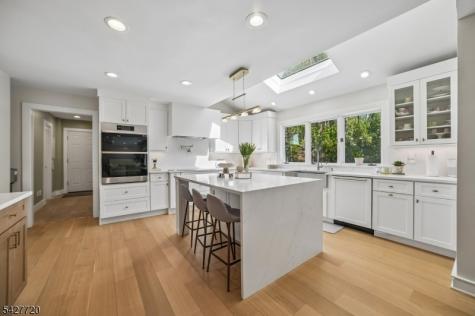 58 Merrywood Lane Millburn NJ 07078