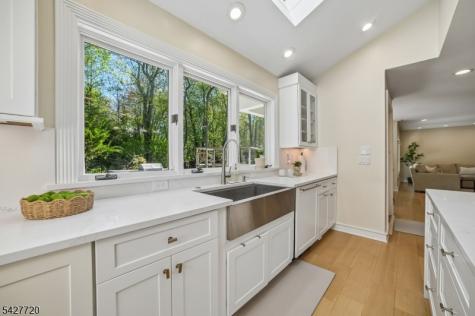 58 Merrywood Lane Millburn NJ 07078
