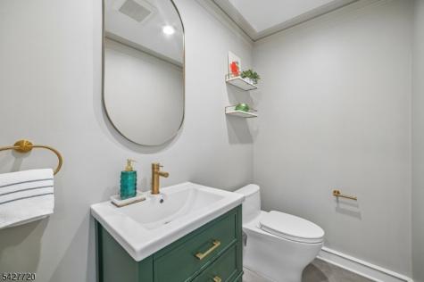 58 Merrywood Lane Millburn NJ 07078