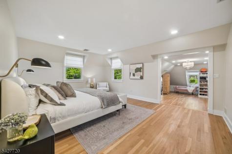 58 Merrywood Lane Millburn NJ 07078