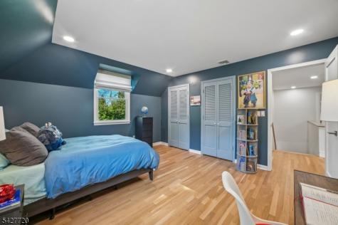 58 Merrywood Lane Millburn NJ 07078