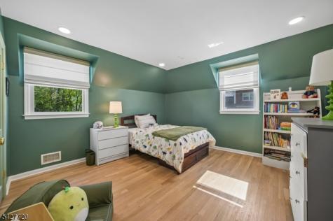 58 Merrywood Lane Millburn NJ 07078