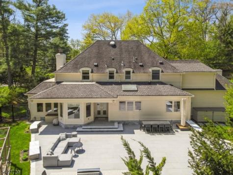 58 Merrywood Lane Millburn NJ 07078