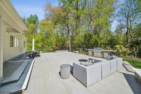 58 Merrywood Lane Millburn NJ 07078