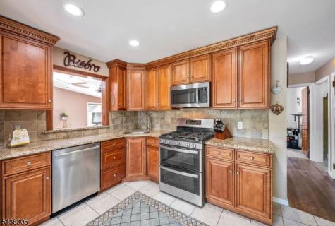 109 Greenwood Avenue Pequannock NJ 07440