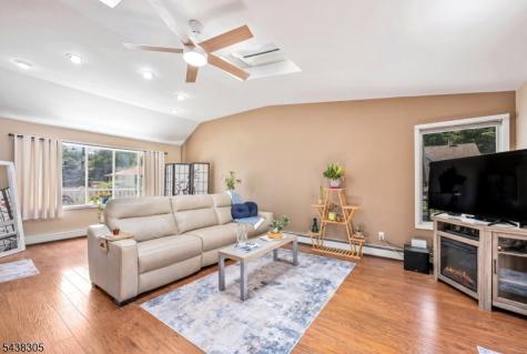 109 Greenwood Avenue Pequannock NJ 07440