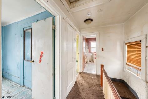9 Stratford Place Irvington NJ 07111