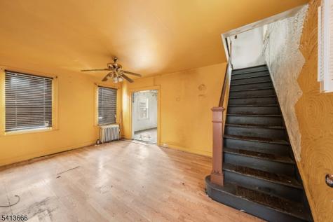 9 Stratford Place Irvington NJ 07111