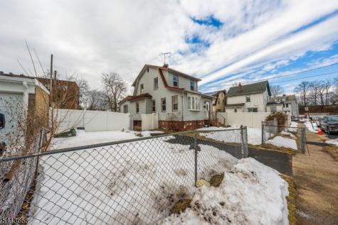 9 Stratford Place Irvington NJ 07111
