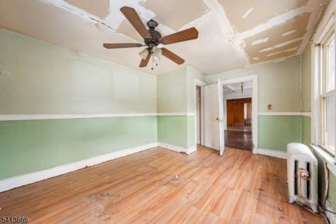 9 Stratford Place Irvington NJ 07111