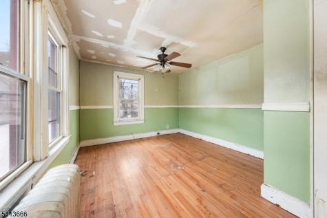 9 Stratford Place Irvington NJ 07111