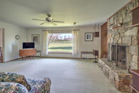 1 Scarlet Oak Road Tewksbury NJ 07830