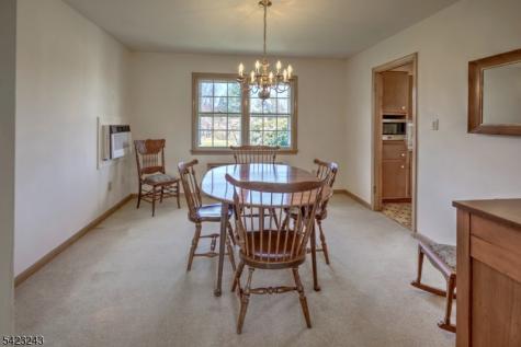 1 Scarlet Oak Road Tewksbury NJ 07830