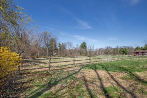 1 Scarlet Oak Road Tewksbury NJ 07830