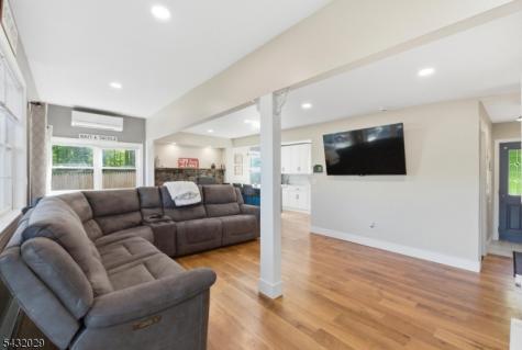 931 Plymouth Lake Drive Stillwater NJ 07860