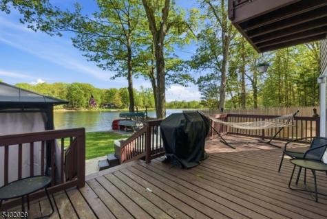 931 Plymouth Lake Drive Stillwater NJ 07860