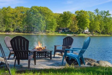 931 Plymouth Lake Drive Stillwater NJ 07860