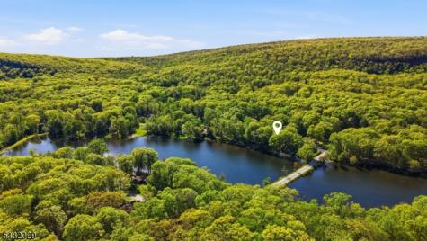 931 Plymouth Lake Drive Stillwater NJ 07860