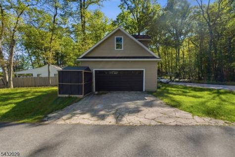 931 Plymouth Lake Drive Stillwater NJ 07860