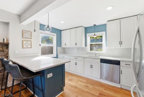 931 Plymouth Lake Drive Stillwater NJ 07860