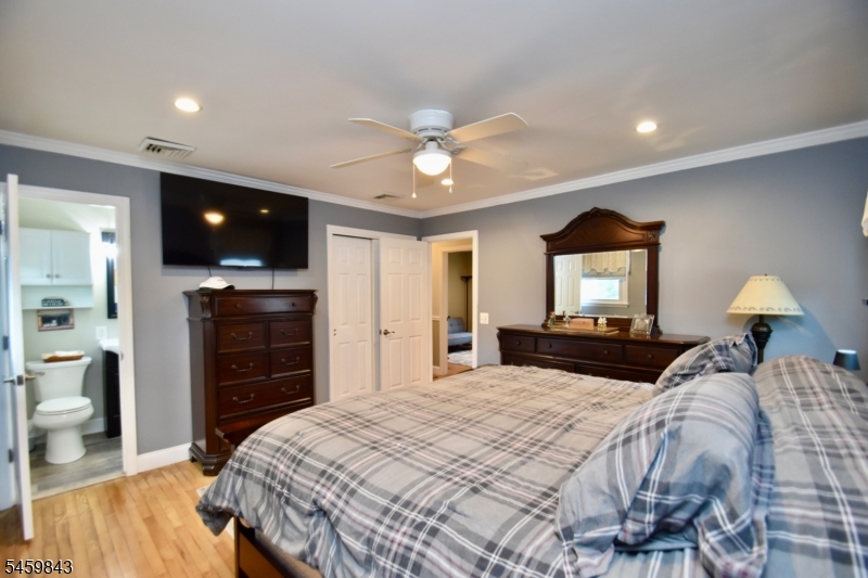 28 Yacht Club Drive Jefferson NJ 07849