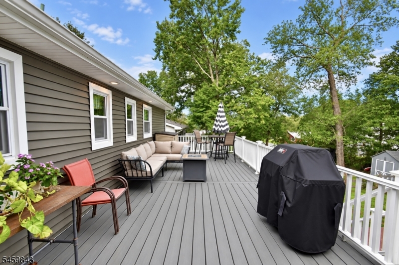 28 Yacht Club Drive Jefferson NJ 07849