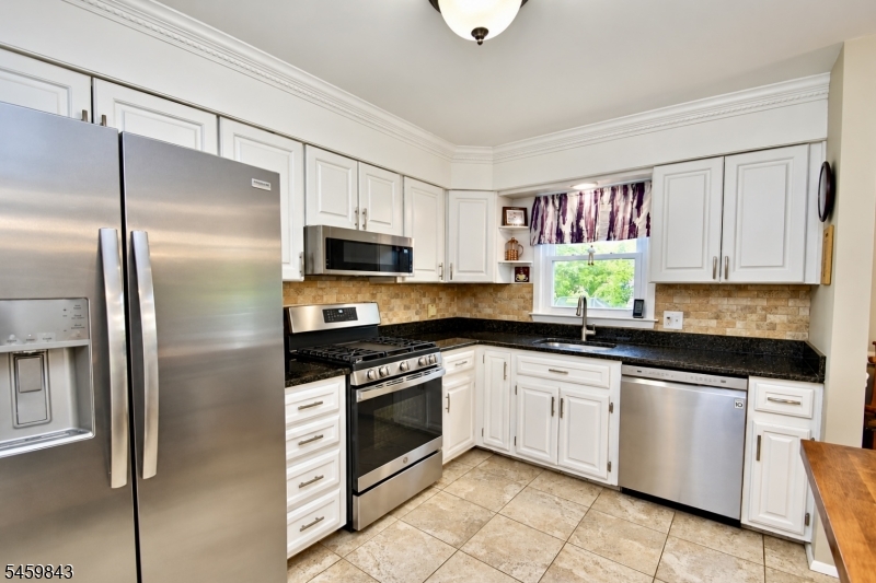 28 Yacht Club Drive Jefferson NJ 07849
