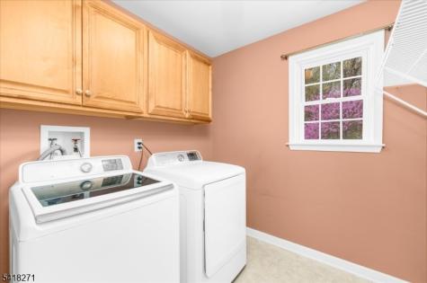 9 Hartley Court Alexandria NJ 08848