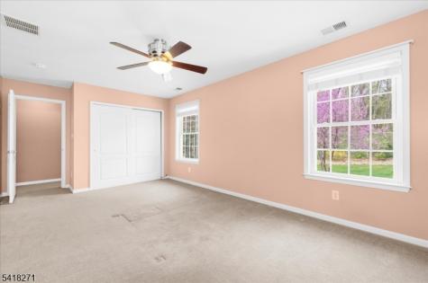 9 Hartley Court Alexandria NJ 08848
