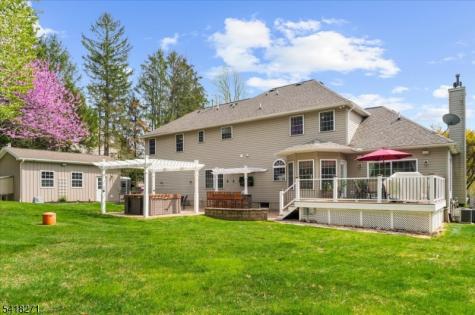 9 Hartley Court Alexandria NJ 08848