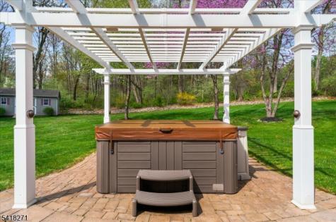 9 Hartley Court Alexandria NJ 08848