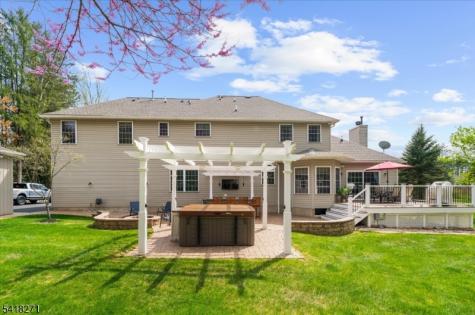 9 Hartley Court Alexandria NJ 08848