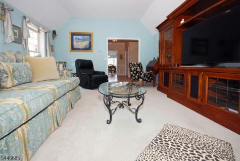 32 Coddington Road Readington NJ 08889