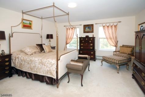 32 Coddington Road Readington NJ 08889