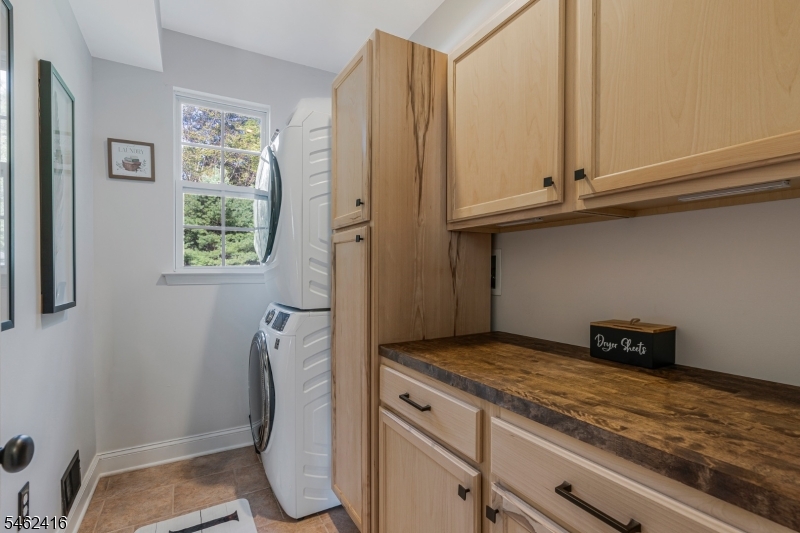 2 Saunders Lane Mount Olive NJ 07840