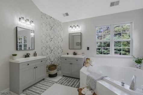 2 Saunders Lane Mount Olive NJ 07840