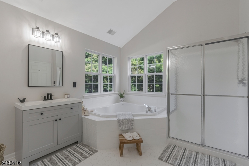2 Saunders Lane Mount Olive NJ 07840
