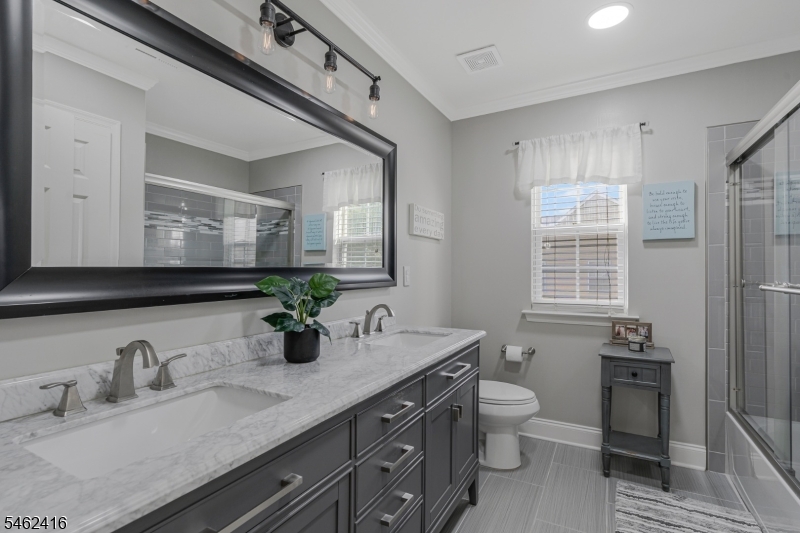 2 Saunders Lane Mount Olive NJ 07840