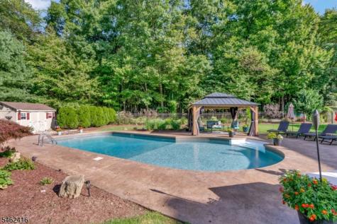 2 Saunders Lane Mount Olive NJ 07840
