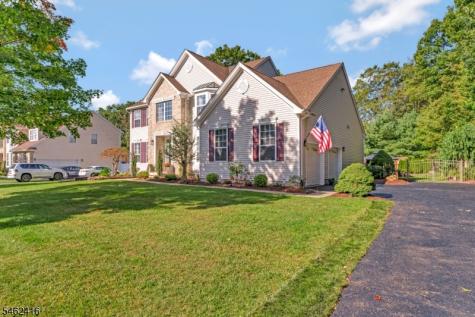 2 Saunders Lane Mount Olive NJ 07840