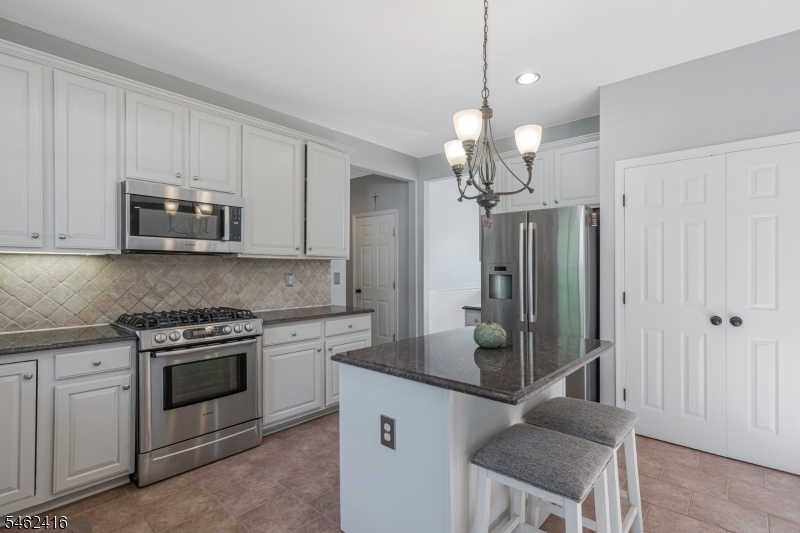2 Saunders Lane Mount Olive NJ 07840