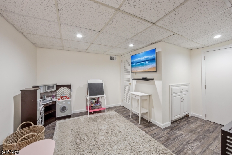 124 Rhoda Avenue Nutley NJ 07110
